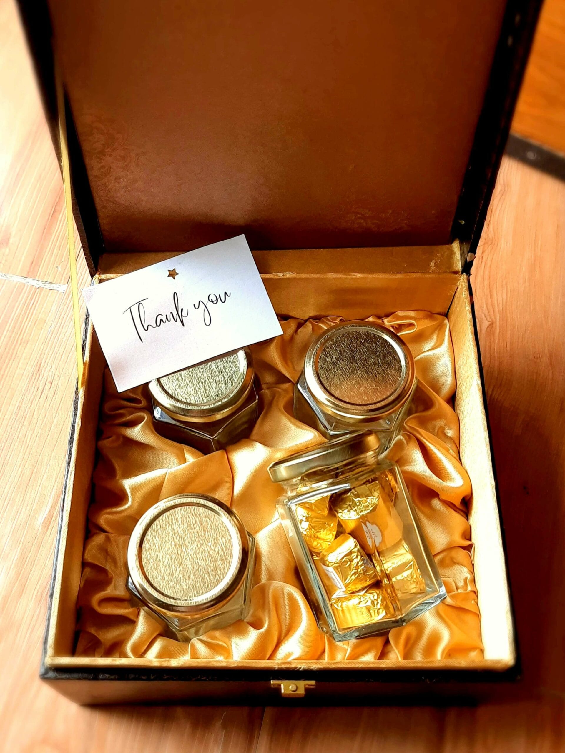 Chocolate in Jar 2 Chocolates in Jar