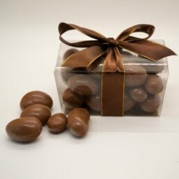 Chocolate shop box milk chocolate almonds uai Chocolate-shop-box-milk-chocolate-almonds