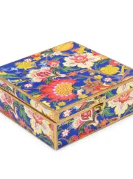 luxury 16 cavity chocolate gift box with assorted gourmet chocolates by Chocolics